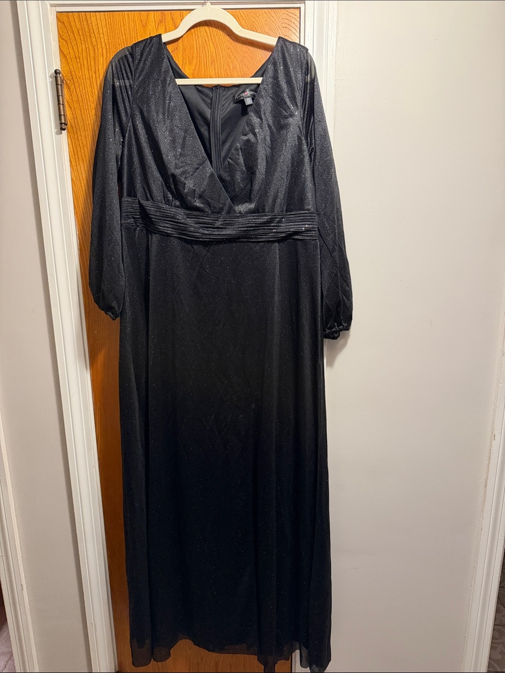 Ever-Pretty Black Glitter Long Sleeve Maxi Dress